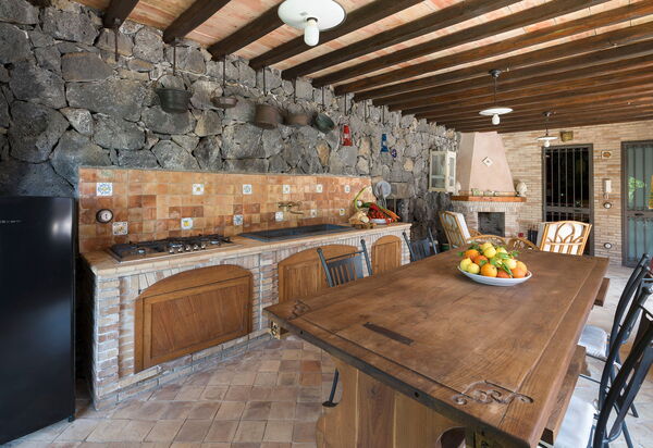 Villa Saracina: Esszimmer, Küche