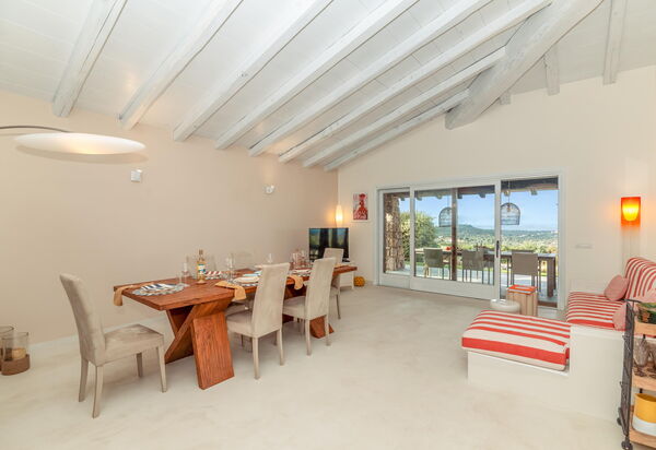 Villa Marinella: Гостиная, Столовая