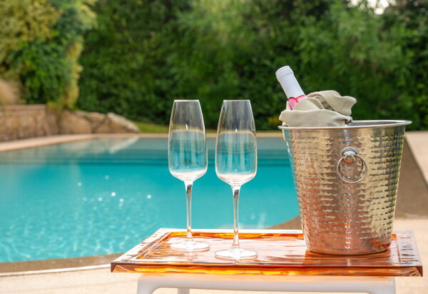 Villa Marinella: бассейн, Экстерьеры