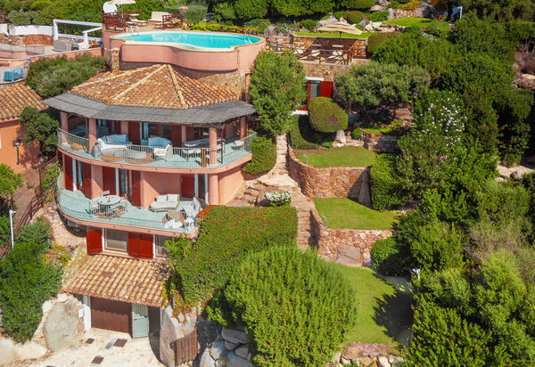 Villa Atlantide: бассейн, Взгляды, Сад