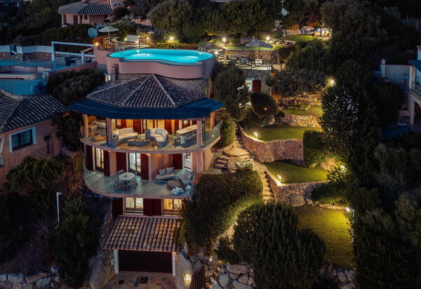 Villa Atlantide: бассейн, Взгляды, Сад