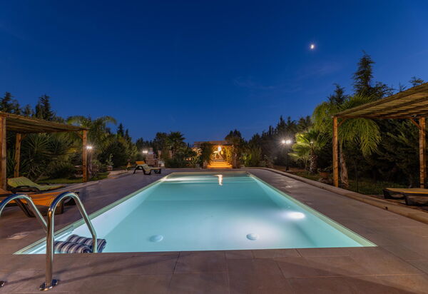 Villa Renedda: бассейн, Открытый, Экстерьеры