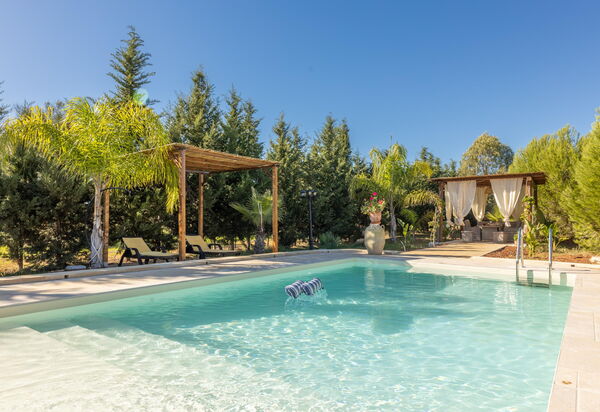 Villa Renedda: бассейн, Открытый, Экстерьеры