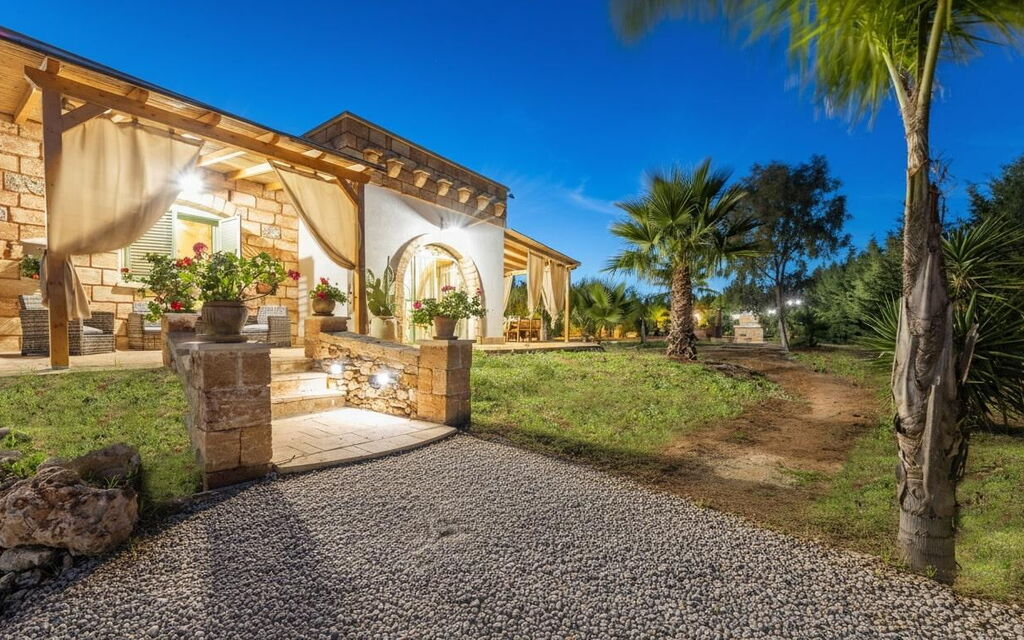 Villa Renedda: Extérieur, Extérieurs