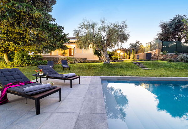 Villa Profumo D'Oriente: бассейн, Открытый, Сад, Экстерьеры