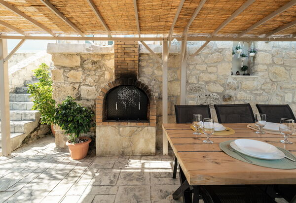 Villa Olympia: Altan / terrasse / gårdhave, Udendørs, Udvendige