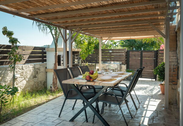 Villa Olympia: Altan / terrasse / gårdhave, Udendørs, Udvendige