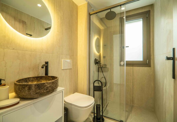 Villa Vasilissa: Bathroom