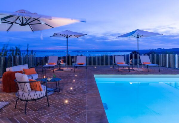 Tenuta Poggio Guiano: Ansichten, Außen, Draussen, Schwimmbad