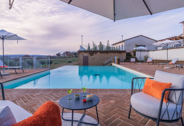 Tenuta Poggio Guiano: Außen, Draussen, Schwimmbad