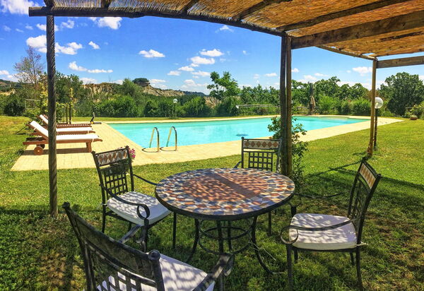 Villa Civita: бассейн, Сад