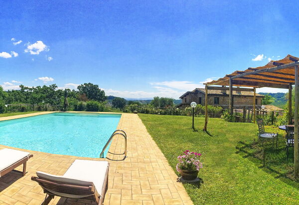 Villa Civita: бассейн, Сад