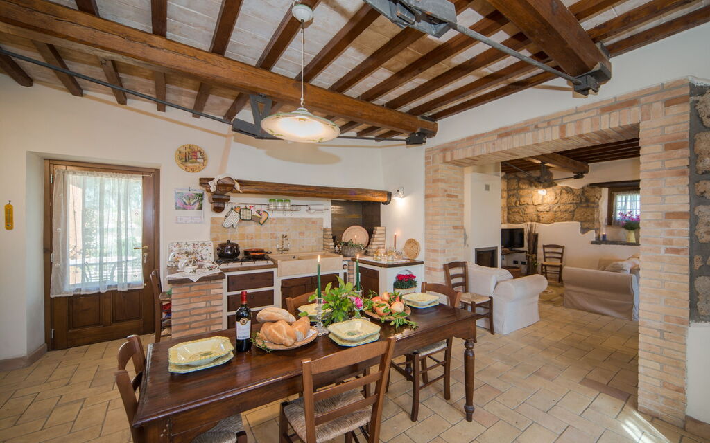 Villa Civita: Dining Room, Kitchen