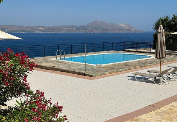 Villa Pi: Extérieur, Extérieurs, Vues