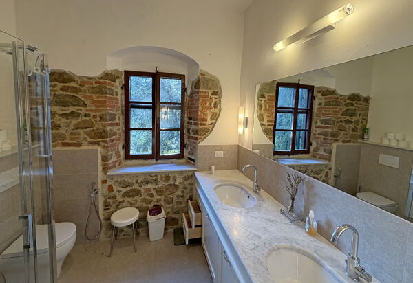 Villa Ulivacci: Ванная комната