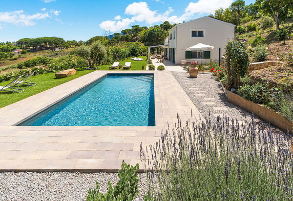 Casita: Building Exterior, Garden, Outdoor, Pool