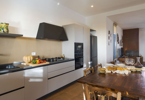 Villa Memà: Dining Room, Kitchen