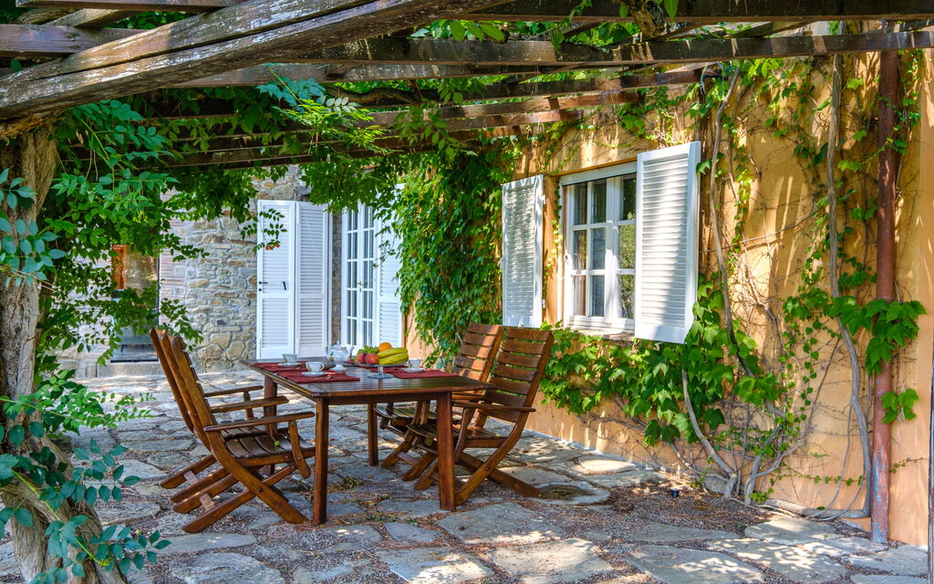 Villa Roseto: Balcony / Terrace / Patio, Building Exterior, Outdoor