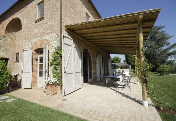 Villa Icario: Balcony / Terrace / Patio, Building Exterior, Garden, Outdoor