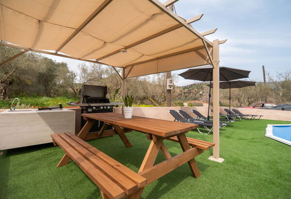 Villa Pasiphae: Have, pool, Udendørs, Udvendige