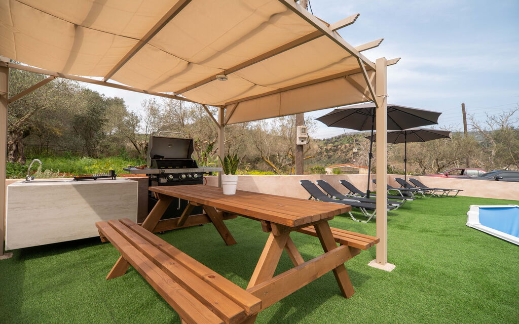 Villa Pasiphae: Have, pool, Udendørs, Udvendige