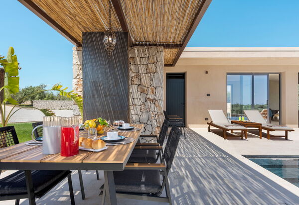 Eos Villa: Balcon / Terrasse / Patio, bassin, Extérieur, Extérieurs
