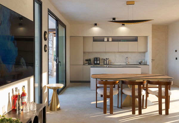 Eos Villa: Cuisine, Salle à manger