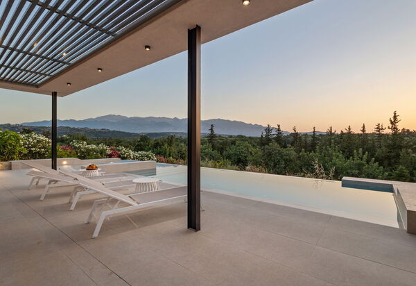 Villa Melia: бассейн, Взгляды, Открытый, Экстерьеры