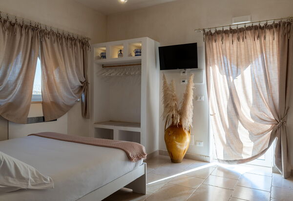 Villa Calanthia: Bedroom