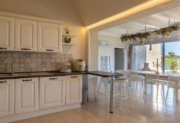 Villa Calanthia: Dining Room, Living Room
