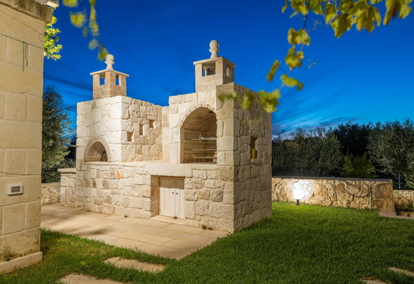 Villa Icaria: Building Exterior, Garden, Outdoor