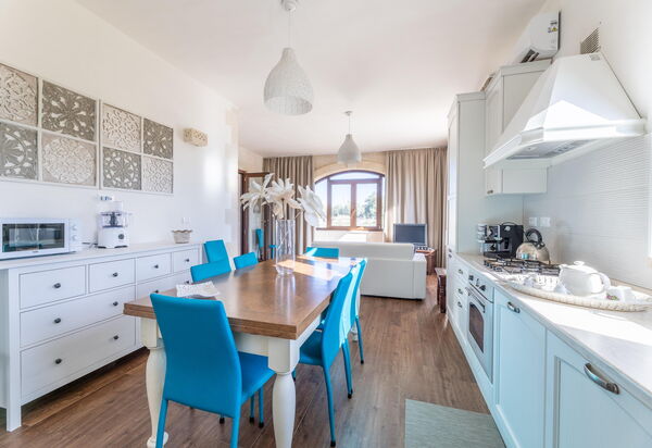 Villa Icaria: Dining Room, Kitchen